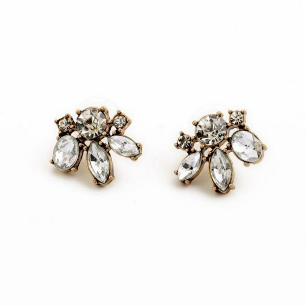 3/$25 Vintage Style Clear Crystal Earrings - Picture 3 of 7